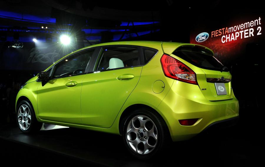  Ford Fiesta 2010 года  (US) (фото 16 из 31)
